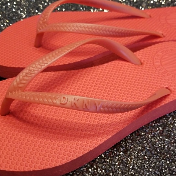 Donna Karan Flip Flops - Picture 3 of 4
